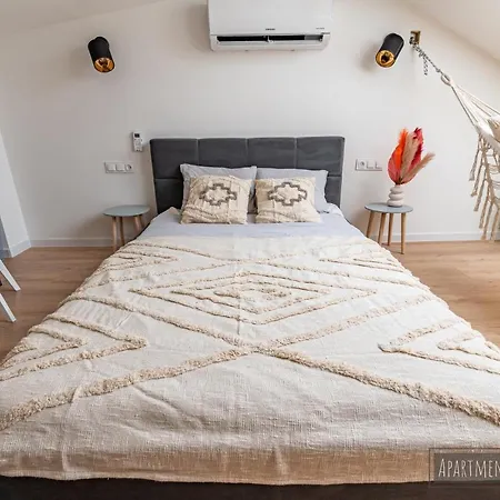 Yeti & Wilka W Centrum Chorzowa: Wilk ホジューフ