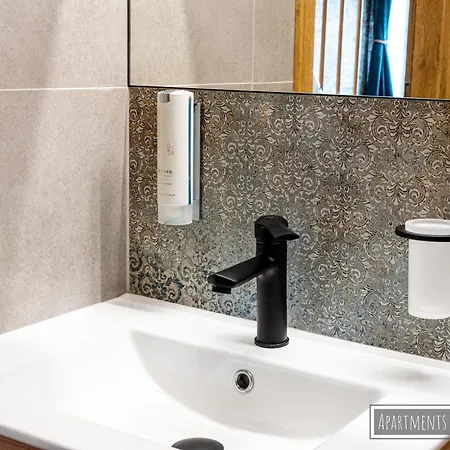 Yeti & Wilka W Centrum Chorzowa: Wilk Apartment *