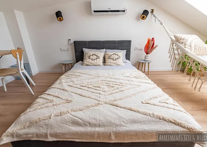 Yeti & Wilka W Centrum Chorzowa: Wilk שורזוב